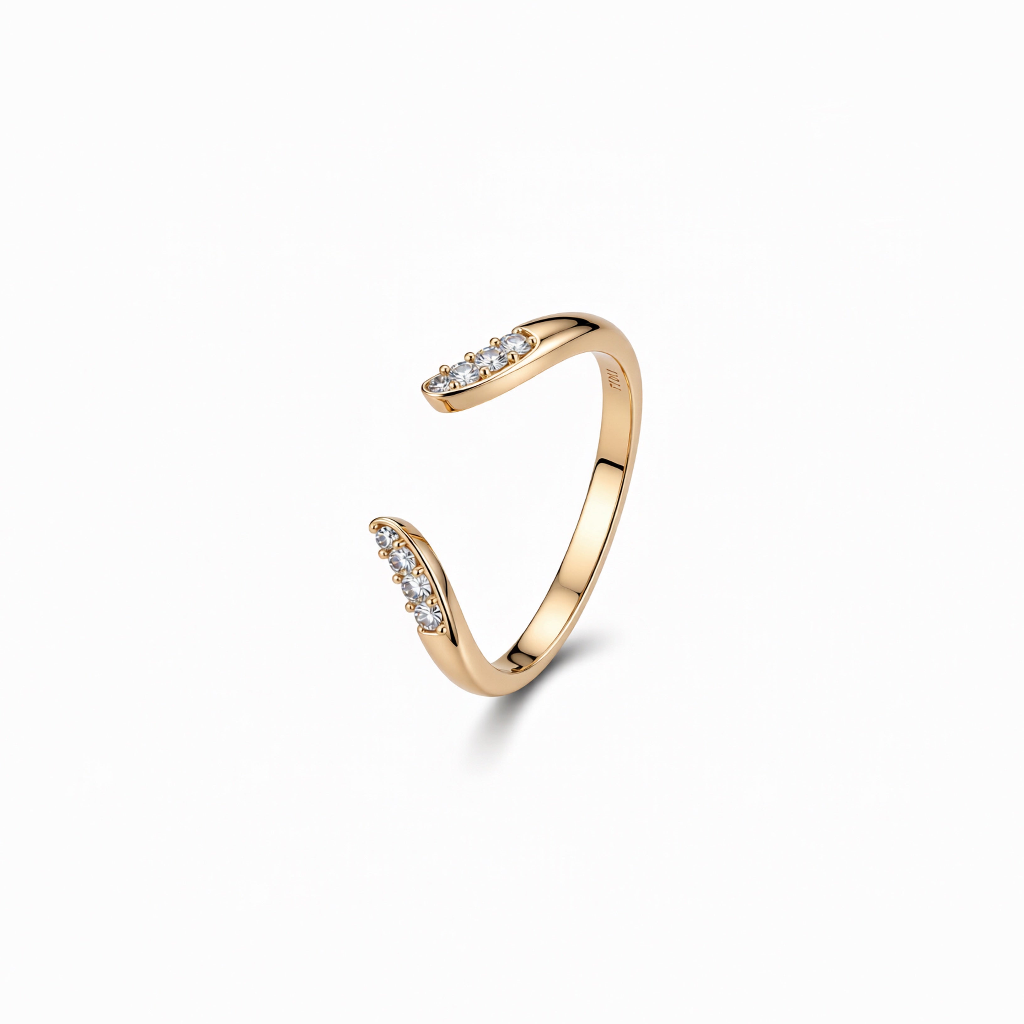 Lab-Grown Diamond Ring in 18K Gold
